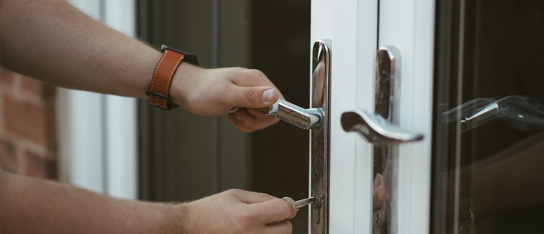 24 hour key locksmith Delano