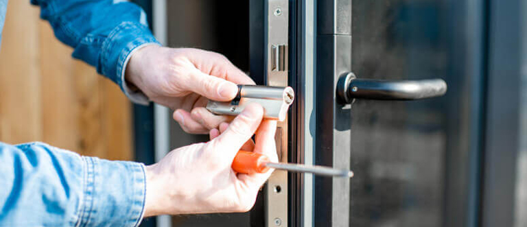 Commercial Locksmith Delano